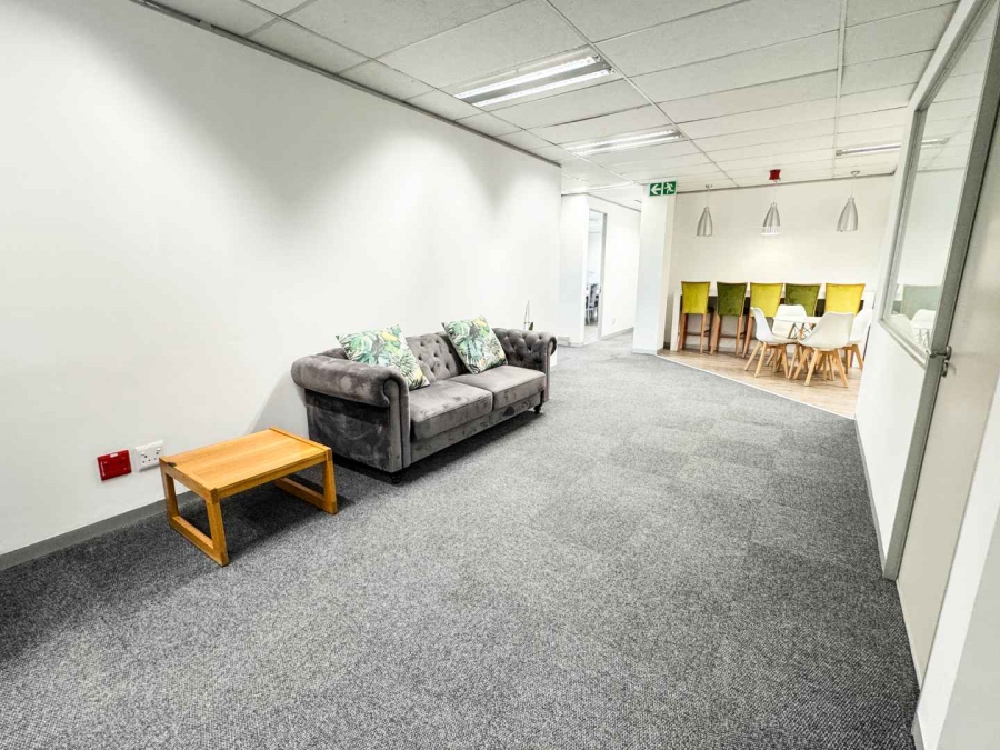 To Let Commercial Property for Rent in Mowbray Western Cape